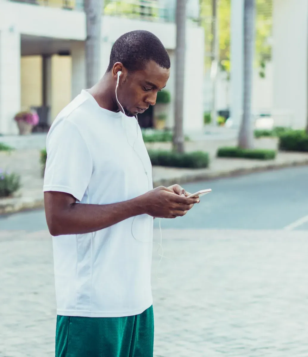 <p>Easily provide guests with customized hotel guides showcasing your amenities, hotel activities, interesting historical information, artwork, and guided tours of the surrounding area. For larger properties, create a hotel tour using location-aware maps that provide GPS-based wayfinding for your guests around the property. With added functionality, such as linking out to booking tools, it's like giving every guest their own personal concierge.</p>